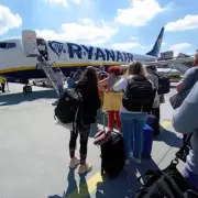 Ryanair's Jeans Ban Plea Sparks Passenger Debate Over Flight Comfort