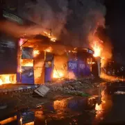 Six Dead as Inferno Engulfs Karachi Shopping Mall, Firefighters Battle Blaze