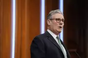 Starmer Accuses Trump of Using Chagos Deal U-Turn to Pressure UK on Greenland
