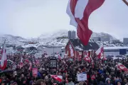 Starmer Calls Emergency Press Conference Over Trump's Greenland Tariff Threat