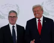 Starmer Clashes with Trump Over Greenland Tariff Threats in NATO Crisis Call