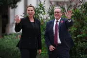 Starmer to Host Danish PM After Trump Cancels Greenland Tariff Threats