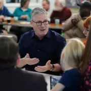 Starmer Vows Brits Will Feel Better Off in 2026, Warns Against Farage