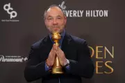 Stephen Graham's Golden Globe Left in Atlanta After Airport Chaos