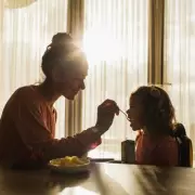 Study Links Wholemeal Pasta, Cheese Spread and Bananas to Autism Pathways