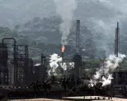 Trump Claims $2bn Venezuela Oil Deal and Eyes Greenland Acquisition