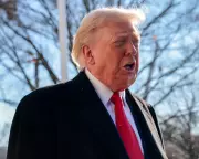 Trump Defies JP Morgan CEO, Vows New Fed Chair Amid Independence Row