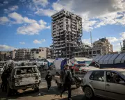 Trump Demands Hamas Disarmament as Gaza Ceasefire Enters Second Phase