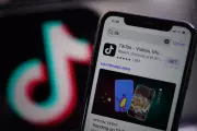Trump-Linked TikTok Takeover Sparks Exodus to Skylight and UpScrolled