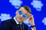 Trump Ridicules Macron's Blue Aviators at Davos Forum