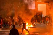 Trump Warns Iran, Police Chief Loses Confidence & Greenland's Price Tag