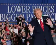 Trump's Economic Policy Salad Fails to Lower Costs Amid Voter Discontent