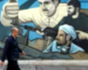 Trump's Iran Threats Criticised: Military Strikes Won't Aid Protesters