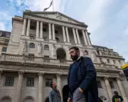 UK Borrowing Costs Hit Lowest Level Since 2024 Amid Rate Cut Bets