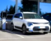 UK Car Buyers Secure Major Savings as Average Discounts Approach £6,000