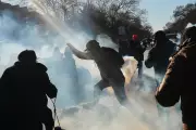 US Deploys 2,800 Agents in Minneapolis Amid ICE Protests and Teargas