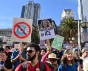 US Protests Erupt Over ICE Shooting of Renee Good as Noem Pledges Hundreds More Agents