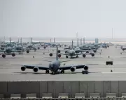 US Withdraws Personnel from Qatar Base as Gulf Allies Urge Restraint on Iran