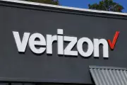 Verizon Customers Targeted by Scam Texts Following $20 Outage Credit