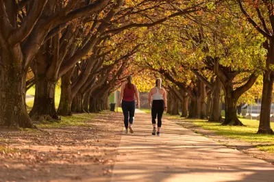 Biomechanist Reveals Why Walking Backwards Boosts Fitness and Prevents Injuries