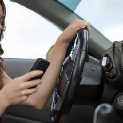 Police Officer Reveals the Single Legal Way to Use a Phone While Driving