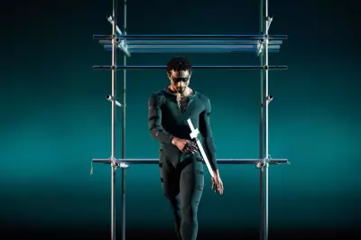 Royal Ballet Revives Glen Tetley's Pierrot Lunaire in Sparse, Forceful Production