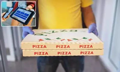 US Tipping Culture Sparks Outrage as Restaurants Request Multiple Gratuities