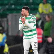 Alex Oxlade-Chamberlain Celebrates Dream Celtic Debut with Last-Gasp Winner