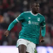 Arne Slot's Comments on Konate Echo Past Liverpool Contract Tactics