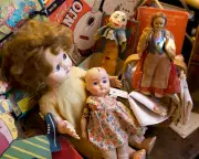 Art and Antiques Drive UK Retail Sales to Strongest Monthly Rise Since 2024