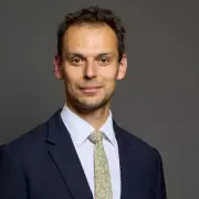 Cabinet Office Minister Resigns Amid Allegations of Targeting Journalists