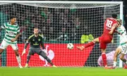 Celtic Fans Boo Kasper Schmeichel After Costly Errors in Europa League Defeat