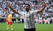 Celtic Set to Sign Oxlade-Chamberlain Amid Fan Unrest at Parkhead
