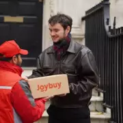 Chinese Retail Giant Joybuy Launches UK Operations, Challenging Amazon's Dominance