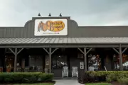 Cracker Barrel Implements Strict Travel Policy for Staff to Cut Costs