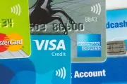 Credit Card Rates Hit 20-Year High, Urging Borrowers to Review Debts