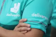Deliveroo Withdraws from Qatar and Singapore as DoorDash Restructures