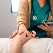 Doctors Reveal the Order Senses Fade in Final Hours Before Death