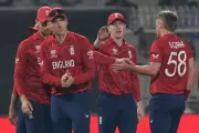 England Edge Past Italy in Tense T20 World Cup Clash to Reach Super 8s