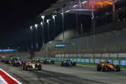 F1 Trials New Blue Warning Race Start Procedure in Bahrain Amid Safety Concerns