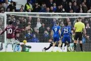 Flemming's Late Header Stuns 10-Man Chelsea in Dramatic Burnley Draw
