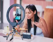 Food Porn's Impact: Are Glamorous Meal Photos Damaging Restaurants?