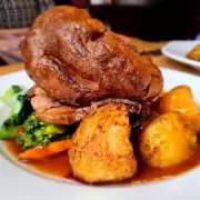 Foodie Rates Norfolk Pub's Roast Dinner 8.2/10, Declares It Possibly UK's Best