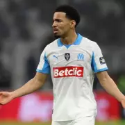 French Media Unanimous: Arsenal's Nwaneri Escapes Red Card in Marseille Cup Win