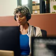 Gen Z Workers Rely on Headphones for Focus, Survey Reveals