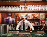 Glasgow Artist's Utopia: A Fully-Functioning Pub Art Installation in Manchester