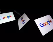 Google's AI Health Warnings Hidden, Risking User Safety, Experts Warn