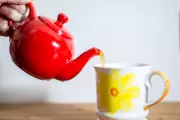 Harvard Study Reveals Optimal Tea and Coffee Intake for Dementia Risk Reduction