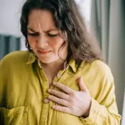 Heart Surgeon Reveals Top Warning Signs of Heart Disease You Must Not Ignore