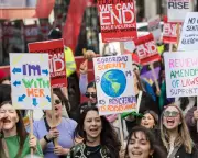 Keir Starmer Demands Tech Giants Tackle Online Abuse Against Women